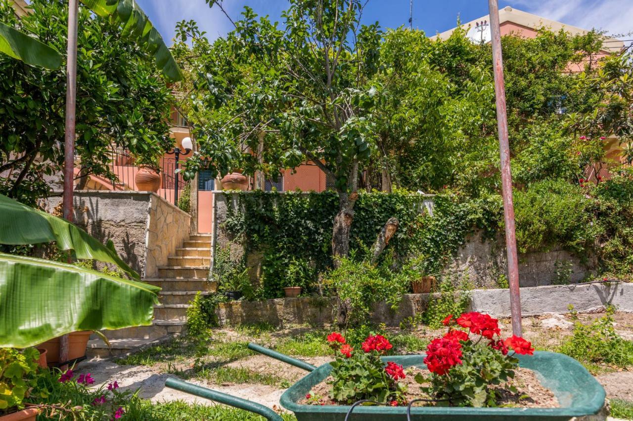 Milena'S Country House Пелекас Екстериор снимка